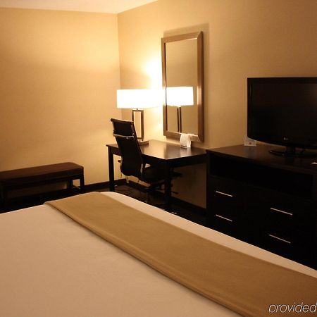 Holiday Inn Express - Ludlow - Chicopee Area By Ihg Exterior foto