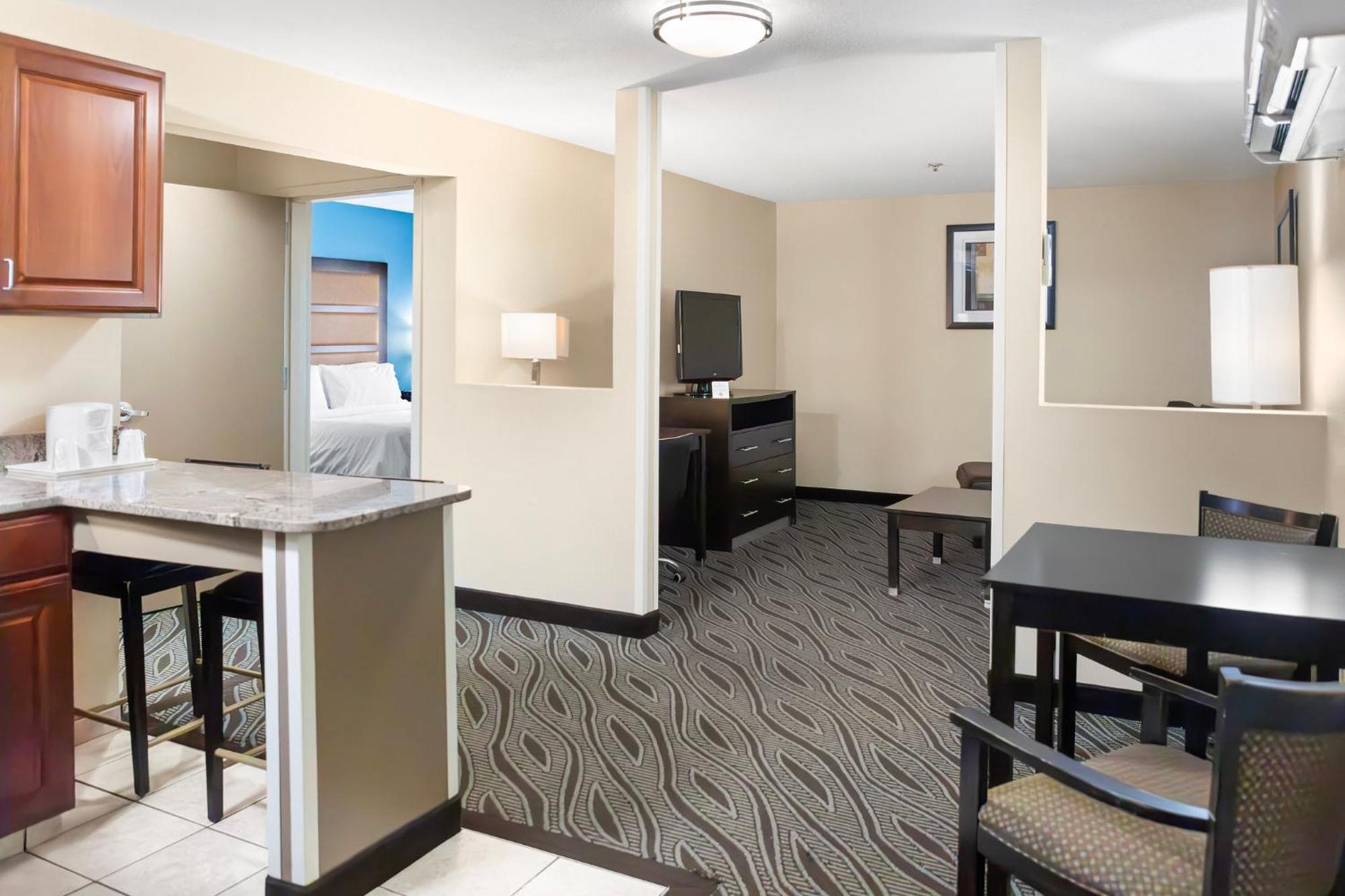 Holiday Inn Express - Ludlow - Chicopee Area By Ihg Exterior foto