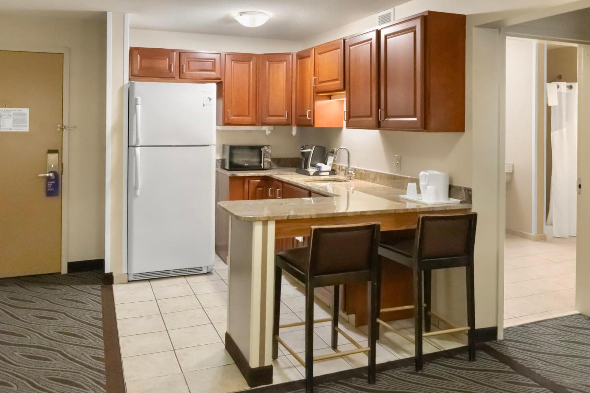 Holiday Inn Express - Ludlow - Chicopee Area By Ihg Exterior foto