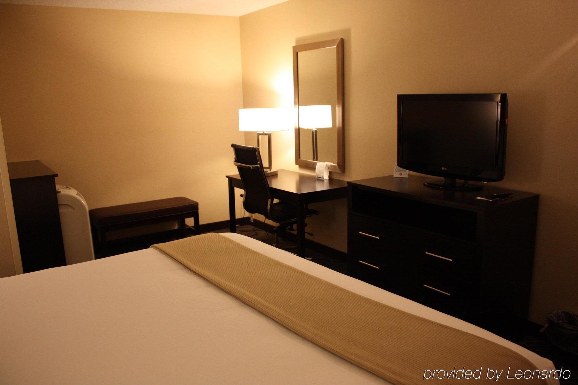 Holiday Inn Express - Ludlow - Chicopee Area By Ihg Exterior foto