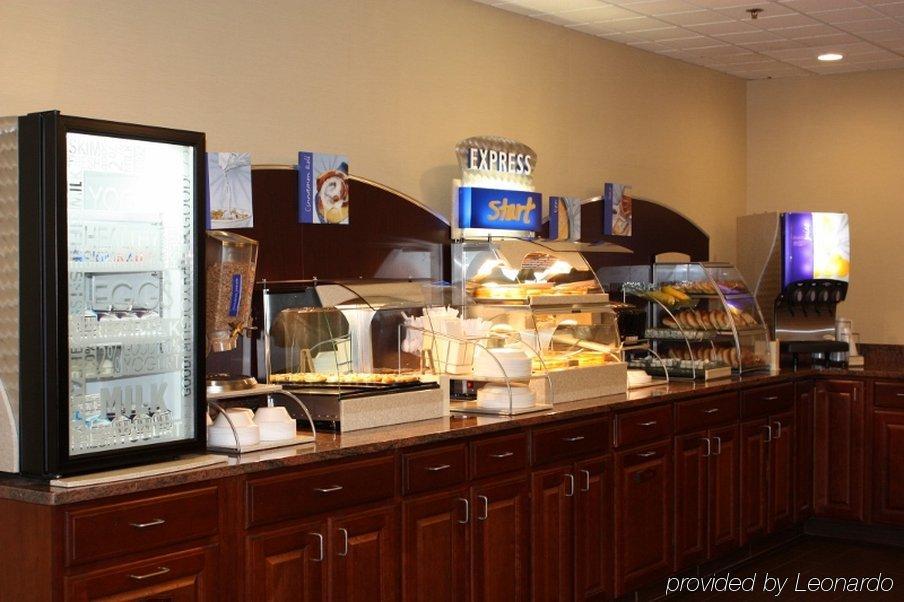 Holiday Inn Express - Ludlow - Chicopee Area By Ihg Exterior foto