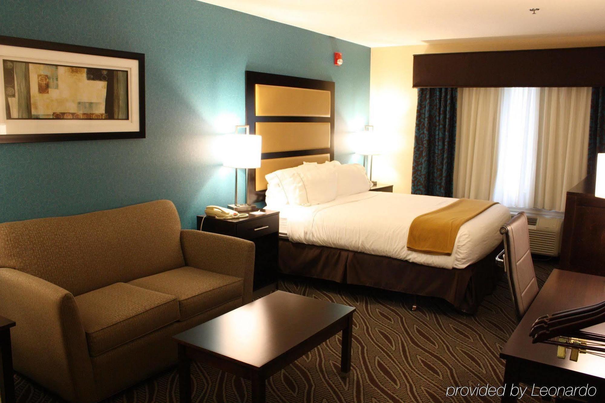 Holiday Inn Express - Ludlow - Chicopee Area By Ihg Exterior foto